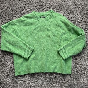 AMERICAN EAGLE GREEN FLUFFY SWEATER